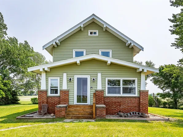 2160 Clover Ave, Perry, IA 50220