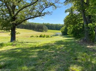 1 Greenview Dr, Kernersville, NC 27284