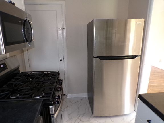 5th image of 600 Chatham Rd