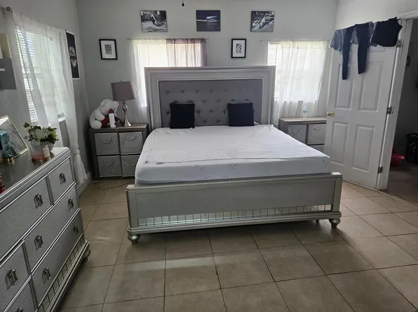 190 W 14th Street, Riviera Beach, FL 33404