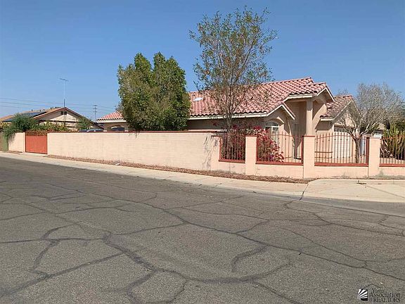 4th image of 1322 E Los Olivos Dr