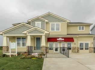 1412 SW Cornwall Dr, Lees Summit, MO 64083