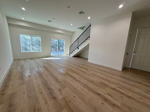 4th image of 8351 Tunney Ave