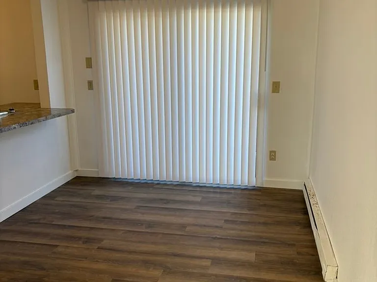6113-6117 Addison Ct — Photo 2