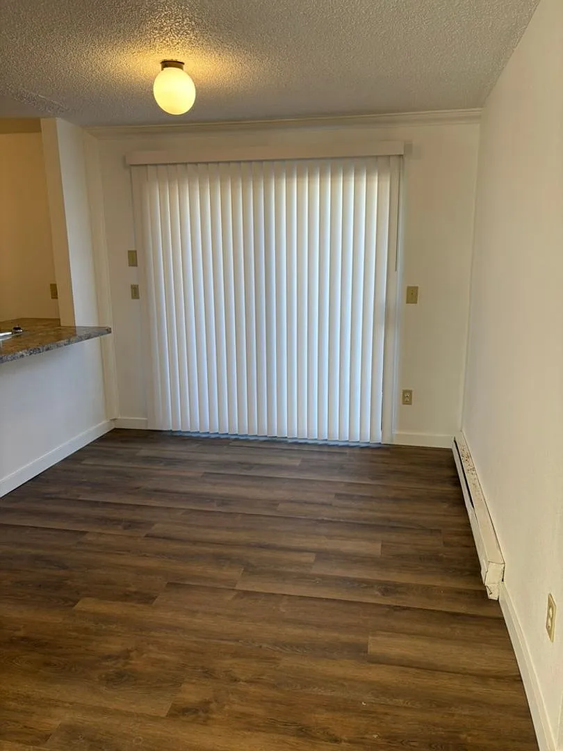 Building Photo - 6113-6117 Addison Ct