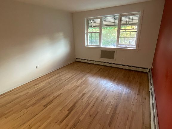 2nd image of 4158 Barnes Ave #1