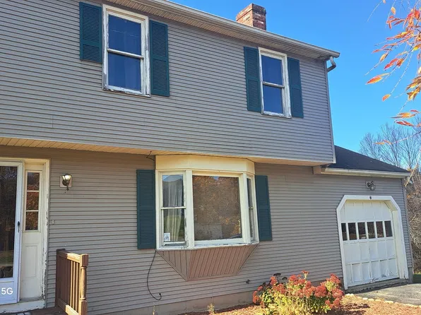 4 Henry Marsh Rd #B, Oxford, MA 01540