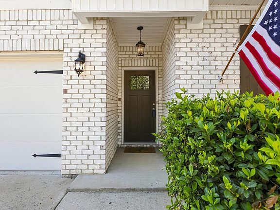 2nd image of 638 Chelsea Station Cir