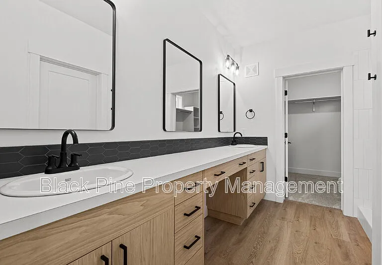 4642 N Maple Grove Rd — Photo 23
