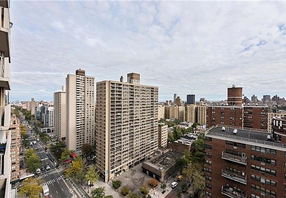 5th image of 100 W 94th St APT 21C