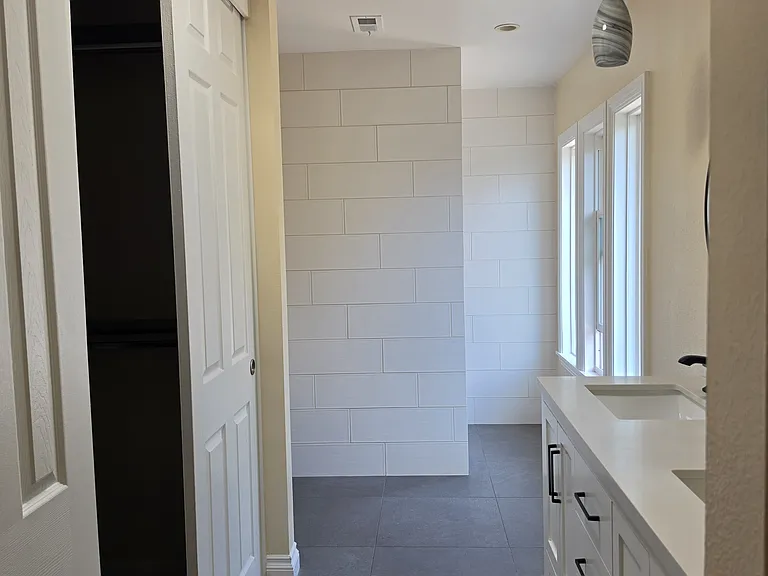 2361 Valley View Pl — Photo 18