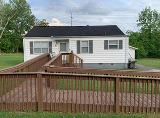 123 Sanford Ln, Oak Ridge, TN 37830