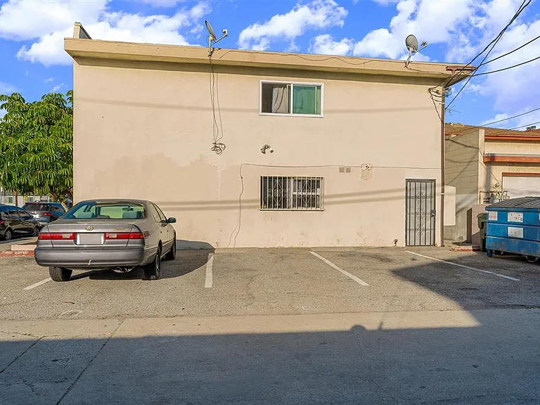 604 W G St #9 — Photo 17