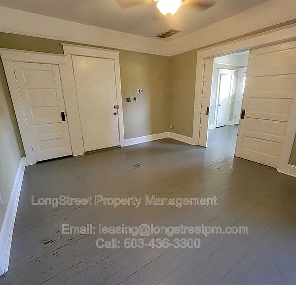 3816 N Borthwick Ave — Photo 11