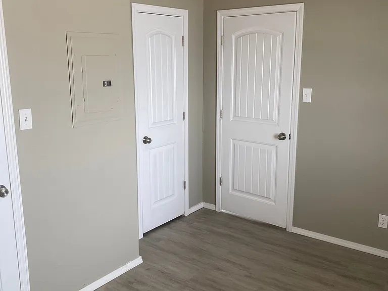 223 N Main St — Photo 13