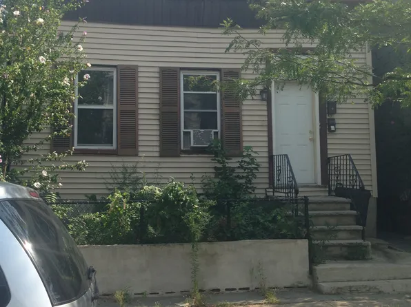 43 Bergen St, Paterson, NJ 07522