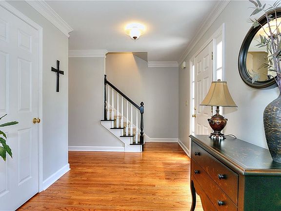 3rd image of 3500 Parkwood Hills Ct