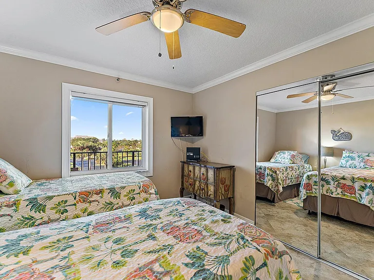 275 Palm Ave #C402 — Photo 32
