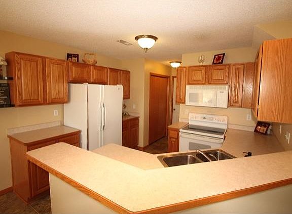 5th image of 13895 Iris Ave
