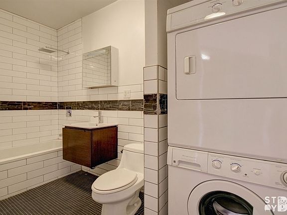 3rd image of 1030 Fulton St #2AA