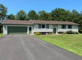34 Whittemore Rd, Oswego, NY 13126
