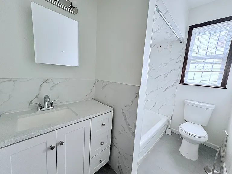 168 Pacific St #1 — Photo 9