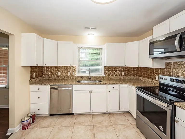 2126 State Rd — Photo 14
