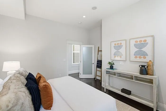 471 S Van Ness Ave — Photo 13