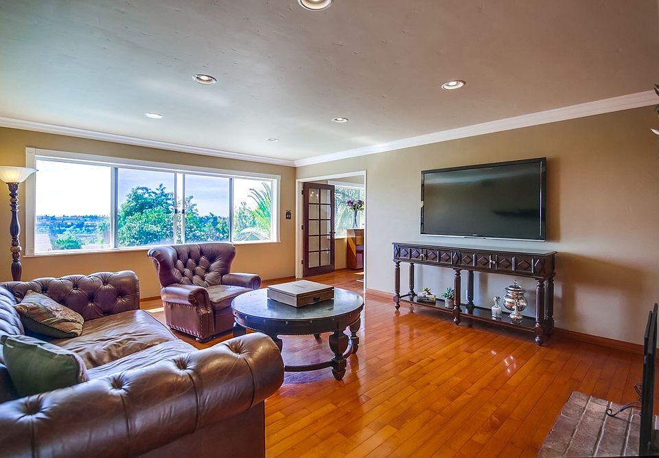 1st image of 6643 Hillgrove Dr