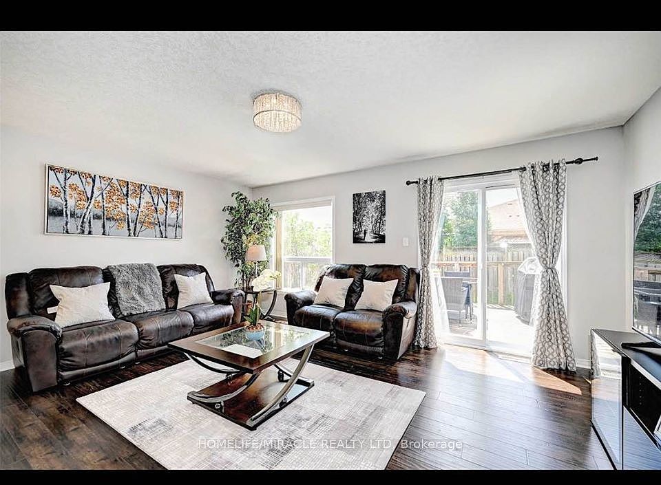 1st image of 130 Upper Mercer St