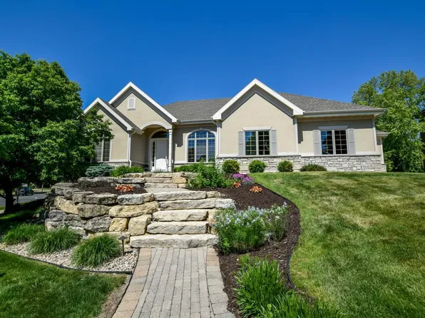 902 Bear Claw Way, Madison, WI 53717