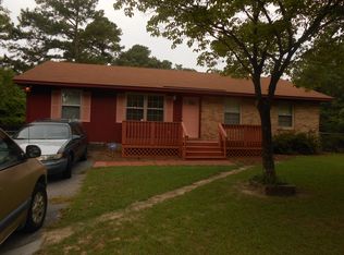 133 Cedar Dr, Spring Lake, NC 28390