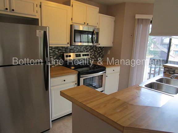 4th image of 8226 Cedar Glen Dr