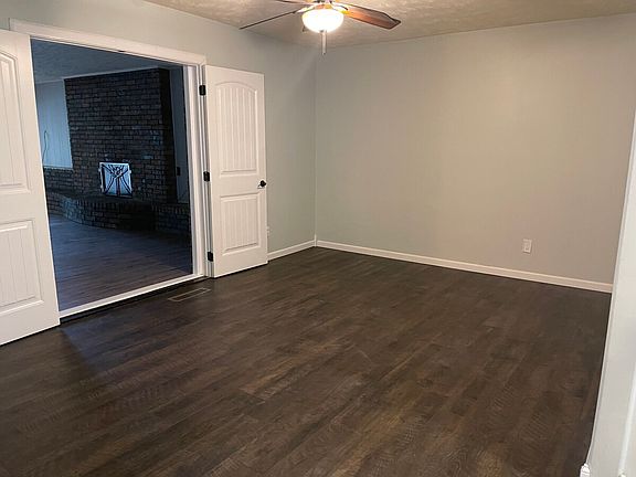 4th image of 1120 W Will Rogers Ct
