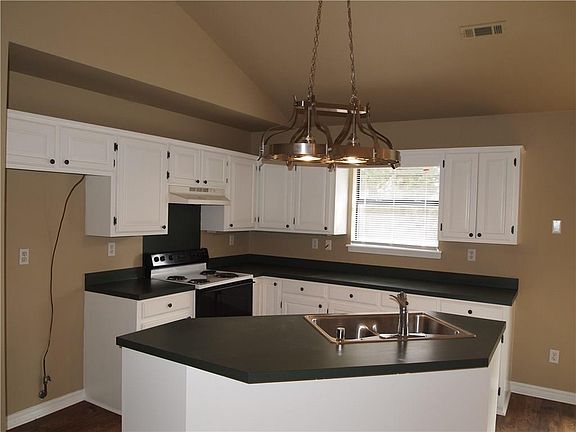 3rd image of 1236 Aspen Cir