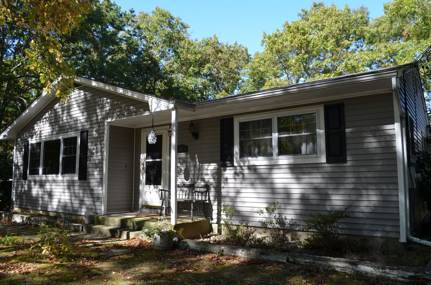 85 Elm St in Calverton Out East