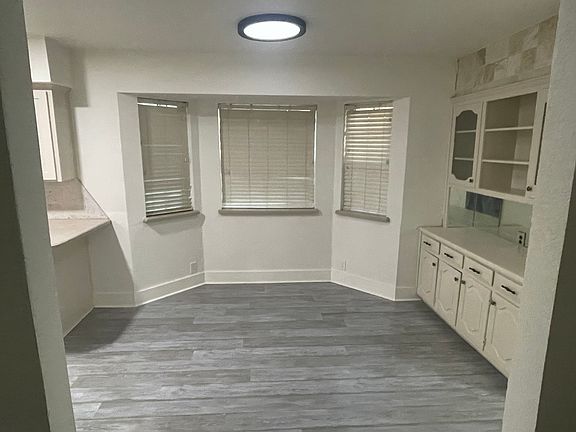 4th image of 505 Gingerbread Ln