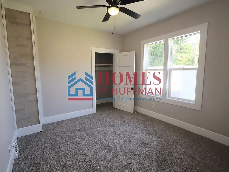 605 Madison Ave — Photo 11