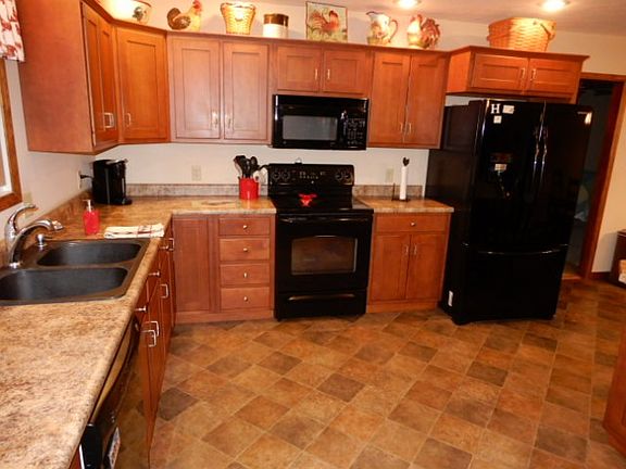 4th image of 700 Beechwood Dr