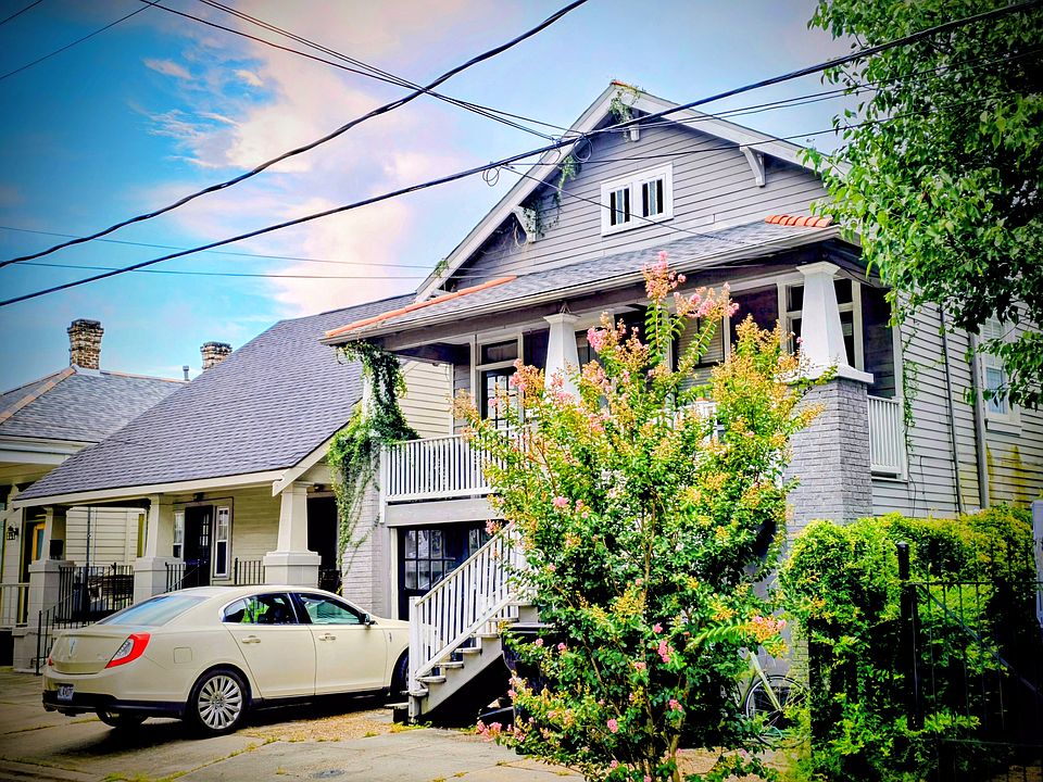 1st image of 417 Belleville St