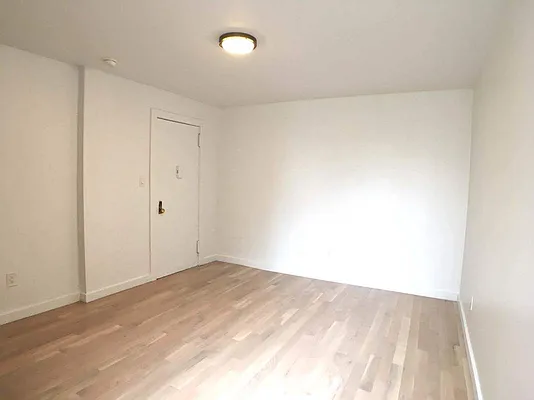 Rented by Bruma Realty LLC | media 8