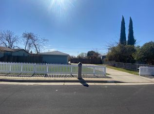 1746 5th St, Clovis, CA 93611