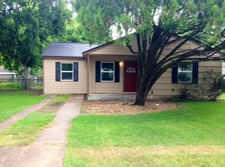 649 Lorraine St, Angleton, TX 77515