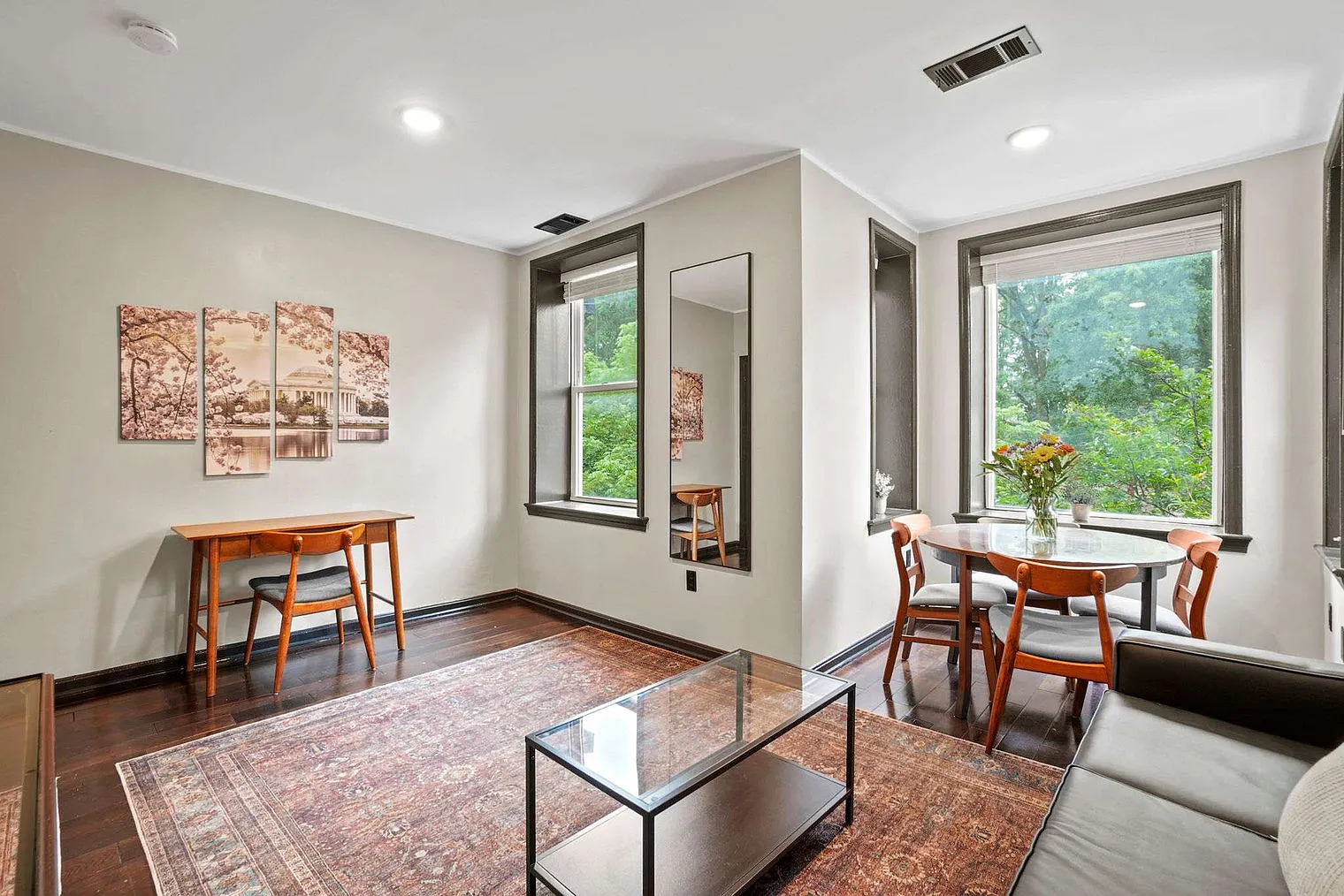 1 bed, 1.0 bath, 990 sqft, $3,540 — Photo 2