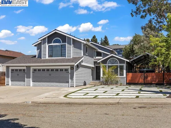 257 Valley Oak Ln, Vallejo, CA 94591