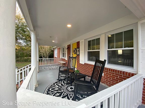 3rd image of 5712 Camellia Ln