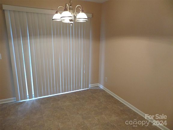 5th image of 1438 Chimney Rock Ct