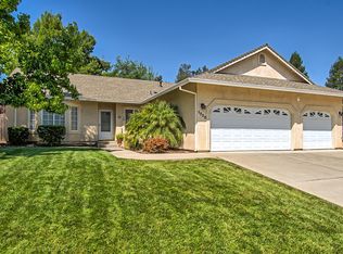 1730 Galway Dr, Redding, CA 96001