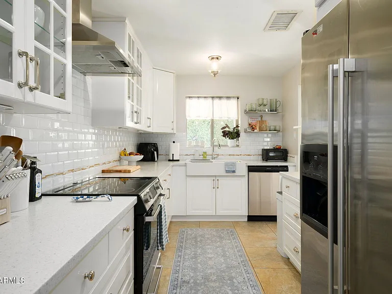 4813 E Fairmount Ave — Photo 24