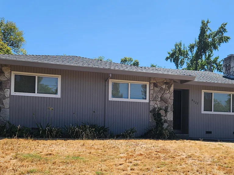 4522 Arden Way — Photo 2
